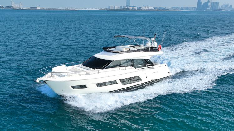 FERRETTI 670