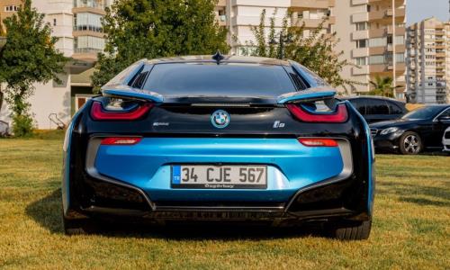 BMW I8 HYBRID & BENZİN