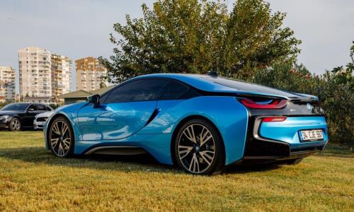 BMW I8 HYBRID & BENZİN