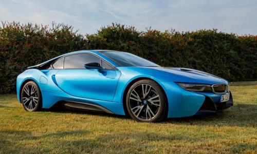 BMW I8 HYBRID & BENZİN