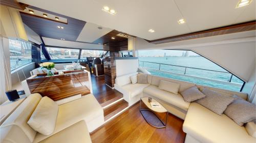 FERRETTI 670