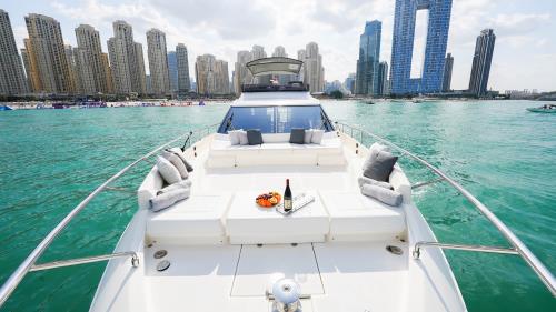 FERRETTI 670