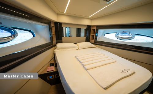 PERSHING 70